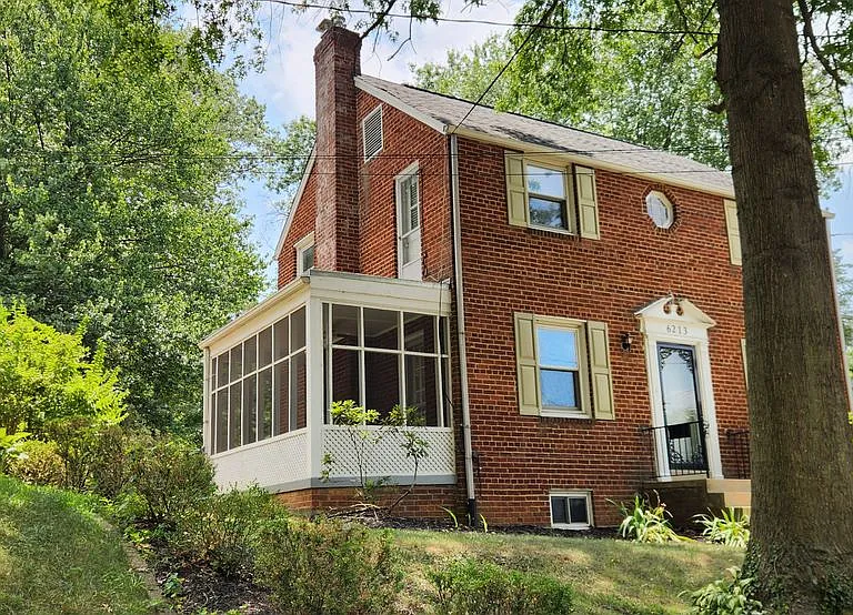 6213 Forest Rd — Photo 2