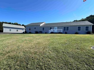 2209 Lafayette Ridge Dr, Lansing, IA 52151