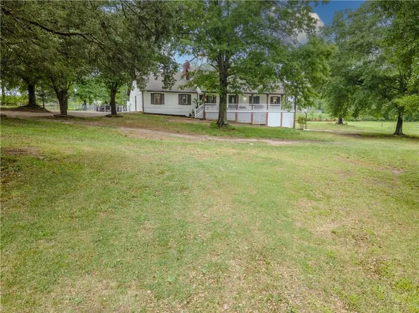 3241 Briscoe Rd, Loganville, GA 30052