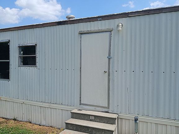 4th image of 331 Oak Grove Rd