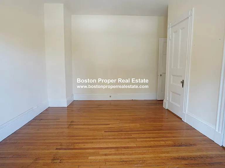 504 Beacon St #25 — Photo 4