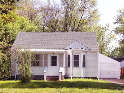 715 W Holmes Rd, Lansing, MI, 48910