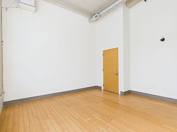 2nd image of 815 Perry St APT 326