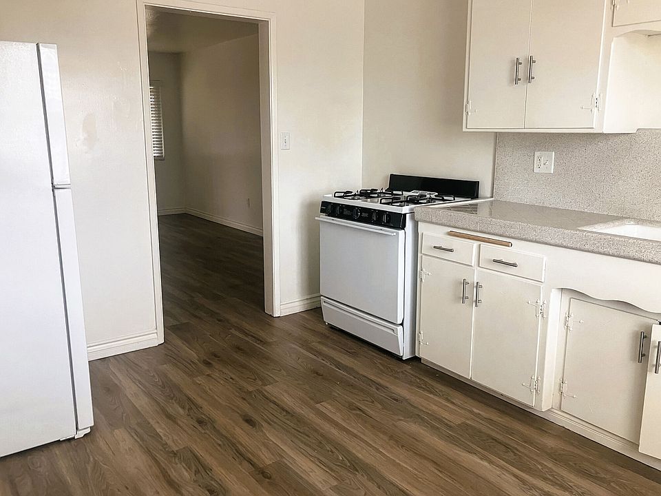 1st image of 330 Roosevelt St #7