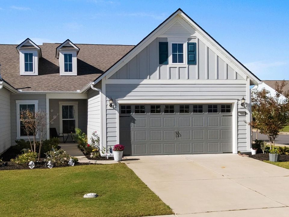 1st image of 6041 Campanella St.