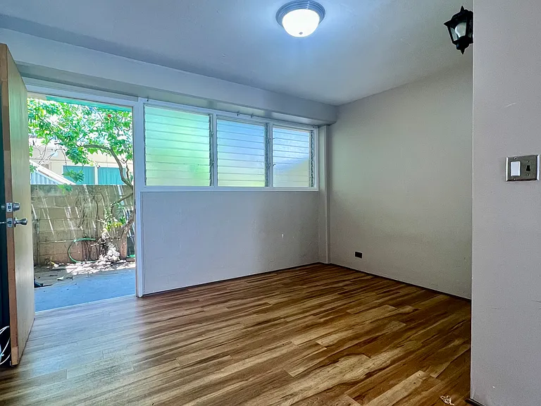 2467 Cleghorn St #2 — Photo 3
