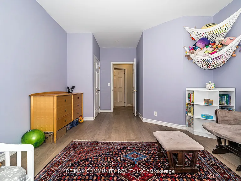 980 Yonge St #513 — Photo 22