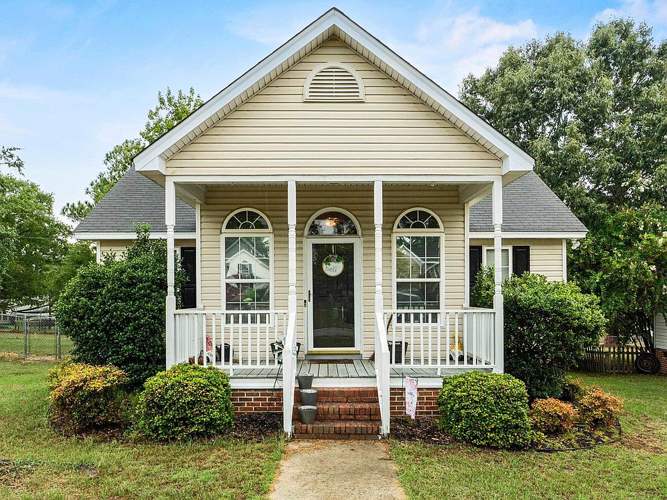 1st image of 225 Hallie Hills Pl