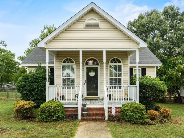 225 Hallie Hills Pl, Lexington, SC 29073