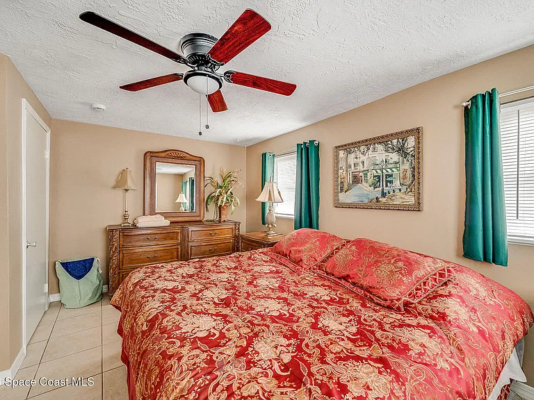 108 Avenue D E — Photo 18