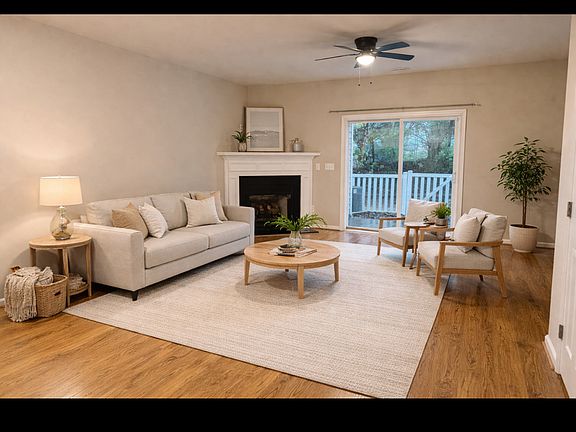 4th image of 2207 Bankshill Row