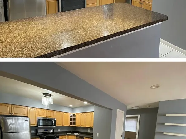 10153 Hartford Ct, Schiller Park, IL 60176