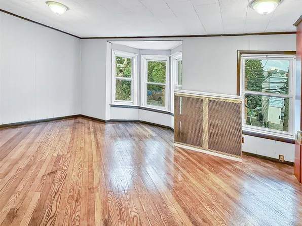 134 Boyd Avenue image 13 of 25