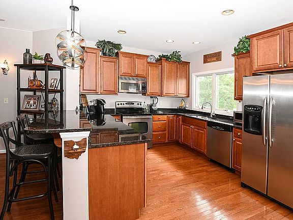 5th image of 3450 Golden Ave Unit 22