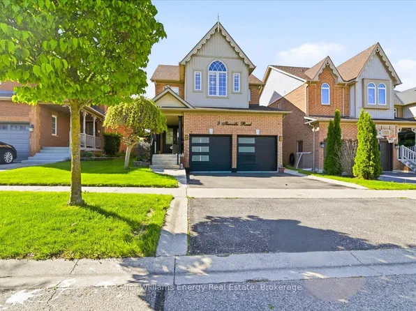 9 Iberville Rd W, Whitby, ON L1M 1H5