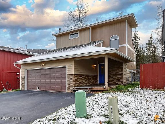 3rd image of 17460 Beaujolais Cir