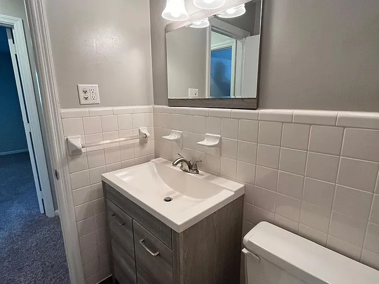 Huntingdon Apartments — Photo 17