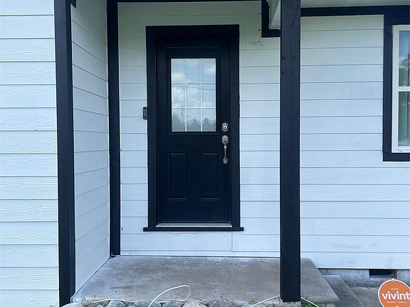 2nd image of 1026 Meneley Rd