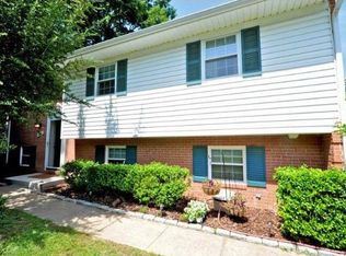 12602 Valleywood Dr, Woodbridge, VA
