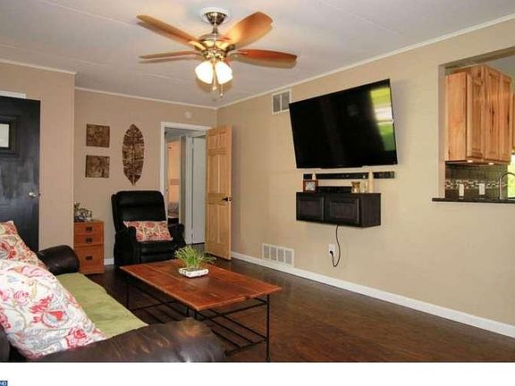 5th image of 1210 Tyler Ave