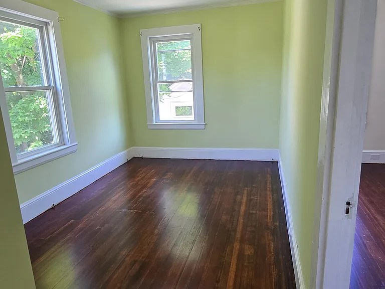 40 Maple St — Photo 6