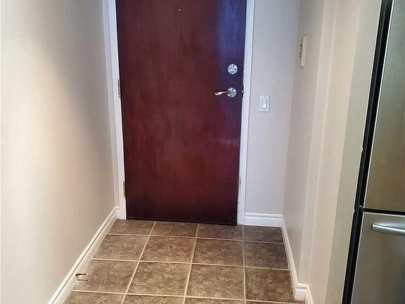 4th image of 8 Covington Rd #812