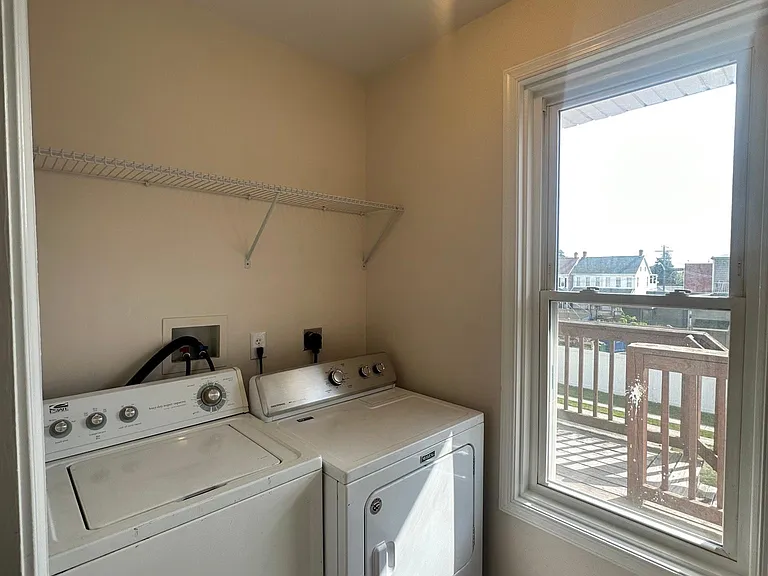 1615 W Market St #2 — Photo 6