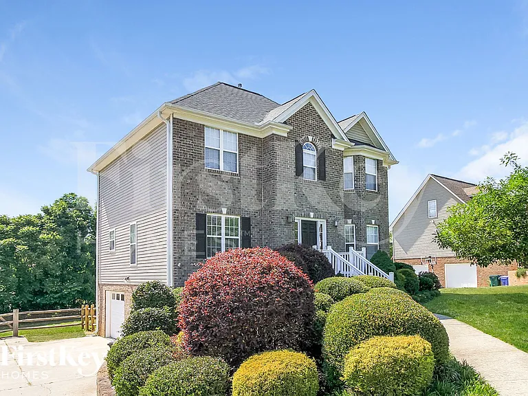 5320 Graycliff Ln — Photo 2