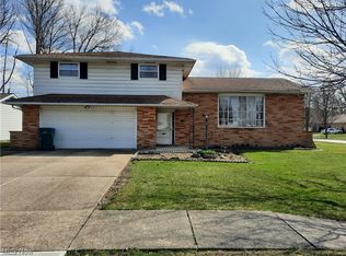 472 E Decker Dr, Seven Hills, OH