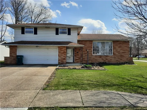 472 E Decker Dr, Seven Hills, OH 44131