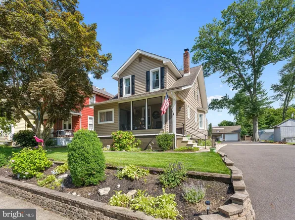 214 Spruce St, Audubon, NJ 08106