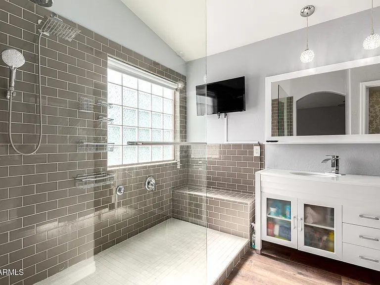5257 W Belmont Ave — Photo 11