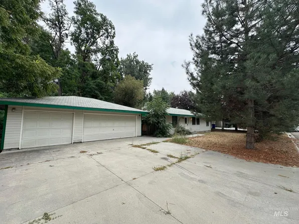 28 S Riverview St, Eagle, ID 83616