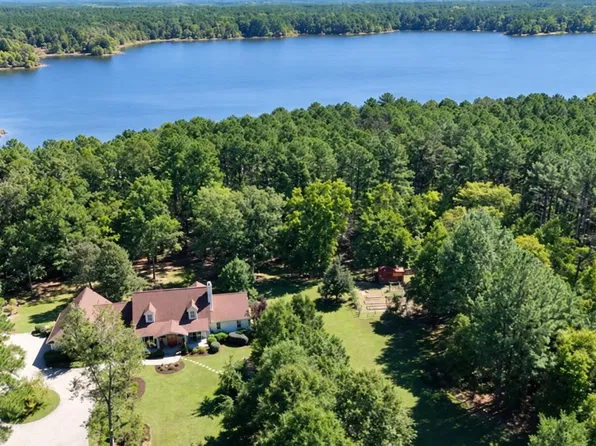 456 Eagle Dr, Chapel Hill, NC 27517