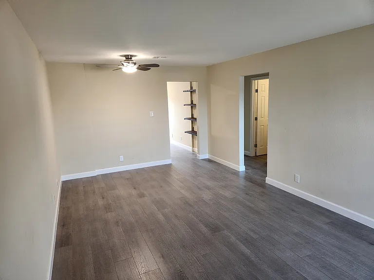 815 Sun Valley Dr — Photo 8