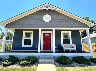 528 S Shamrock Ave, Landrum, SC 29356