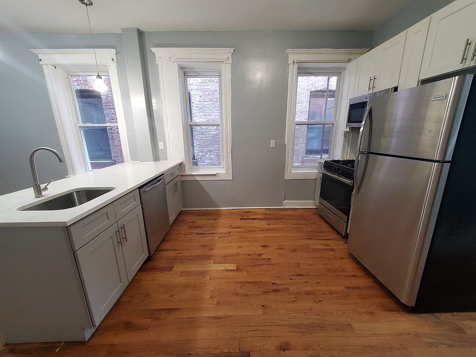 1st image of 147 Wilkinson Ave APT 3