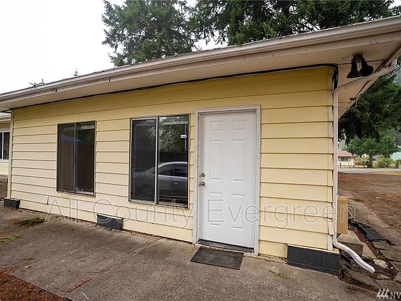 1st image of 21212 119th St E #3