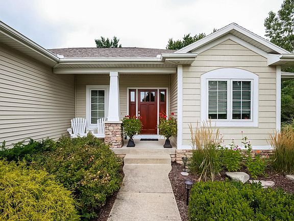 5th image of 7309 Whistlevale Dr SW