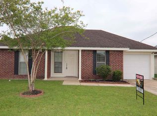 5640 Shadowbend Cir N, Lumberton, TX 77657
