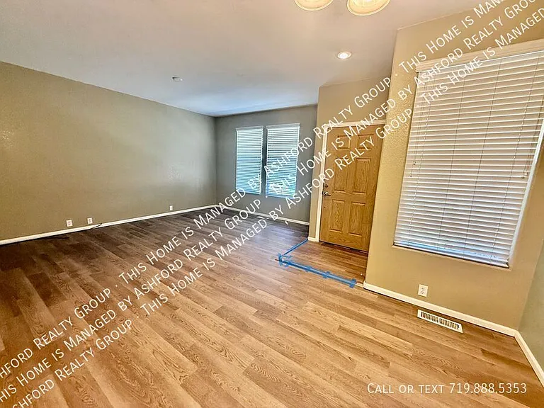 7651 Sandy Springs Point — Photo 4