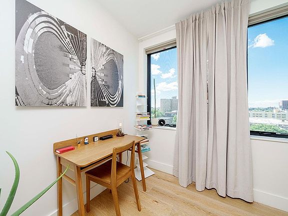 5th image of 707 Willoughby Ave #7A