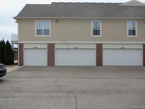 3rd image of 29862 Heritage Pkwy
