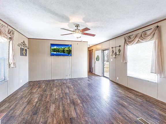 5th image of 106 D Dupre St