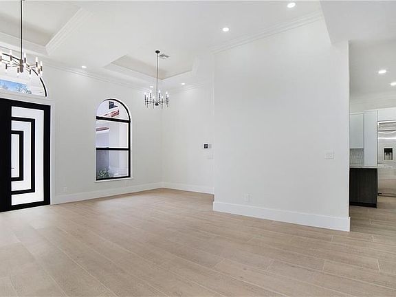 4th image of 3581 1st AVE NW
