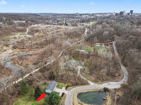 3rd image of 623 & 625 Hickory St #623