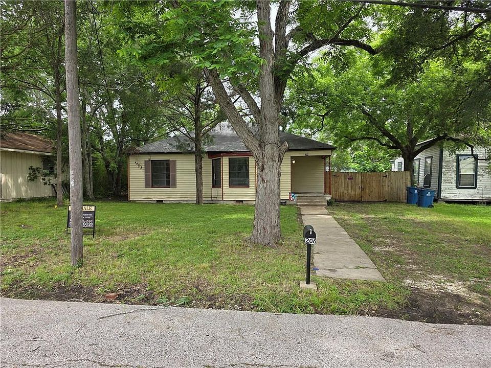 1st image of 206 Gibbs St