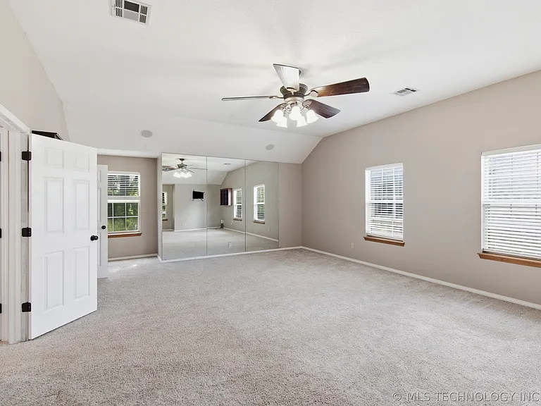 9718 S 99th East Ave — Photo 15