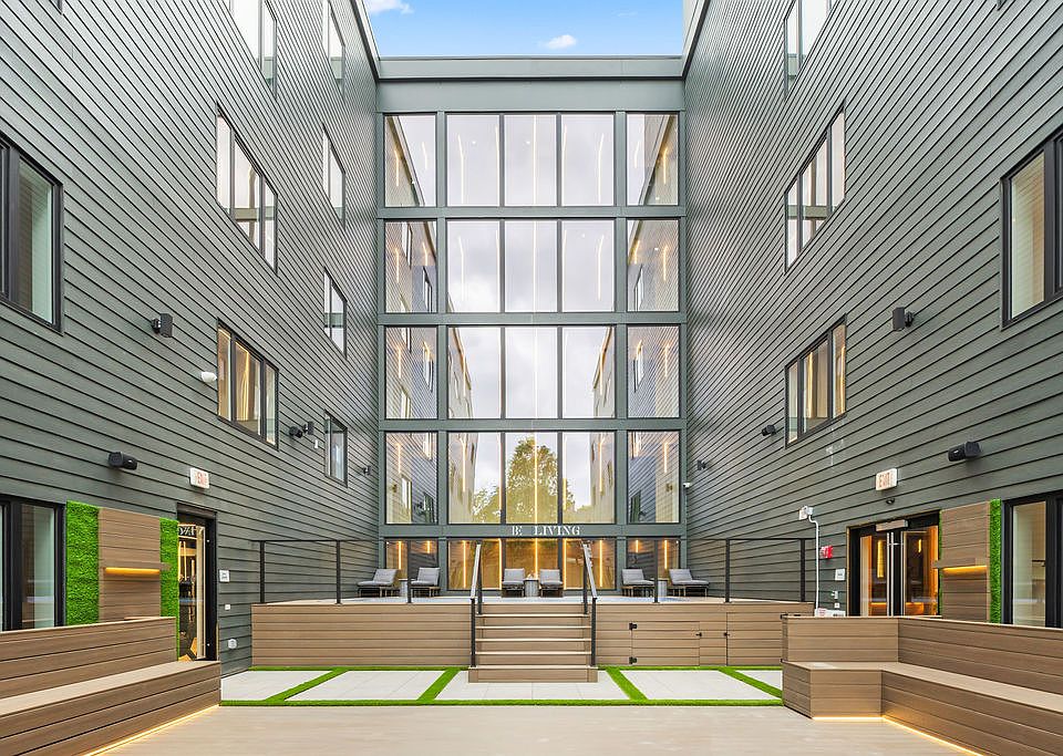 Building Photo 2