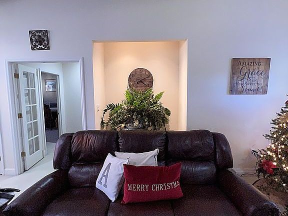 5th image of 165 Canterwood Dr